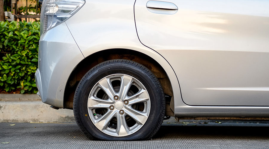 24h Reifenpannendienst in Weinheim bei einer Reifenpanne.  24h Notruf +49 (0) 176 862 897 26